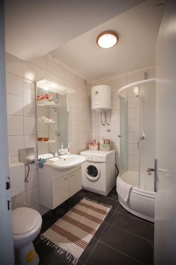 Riverview Apartment Osijek Eksteriør billede