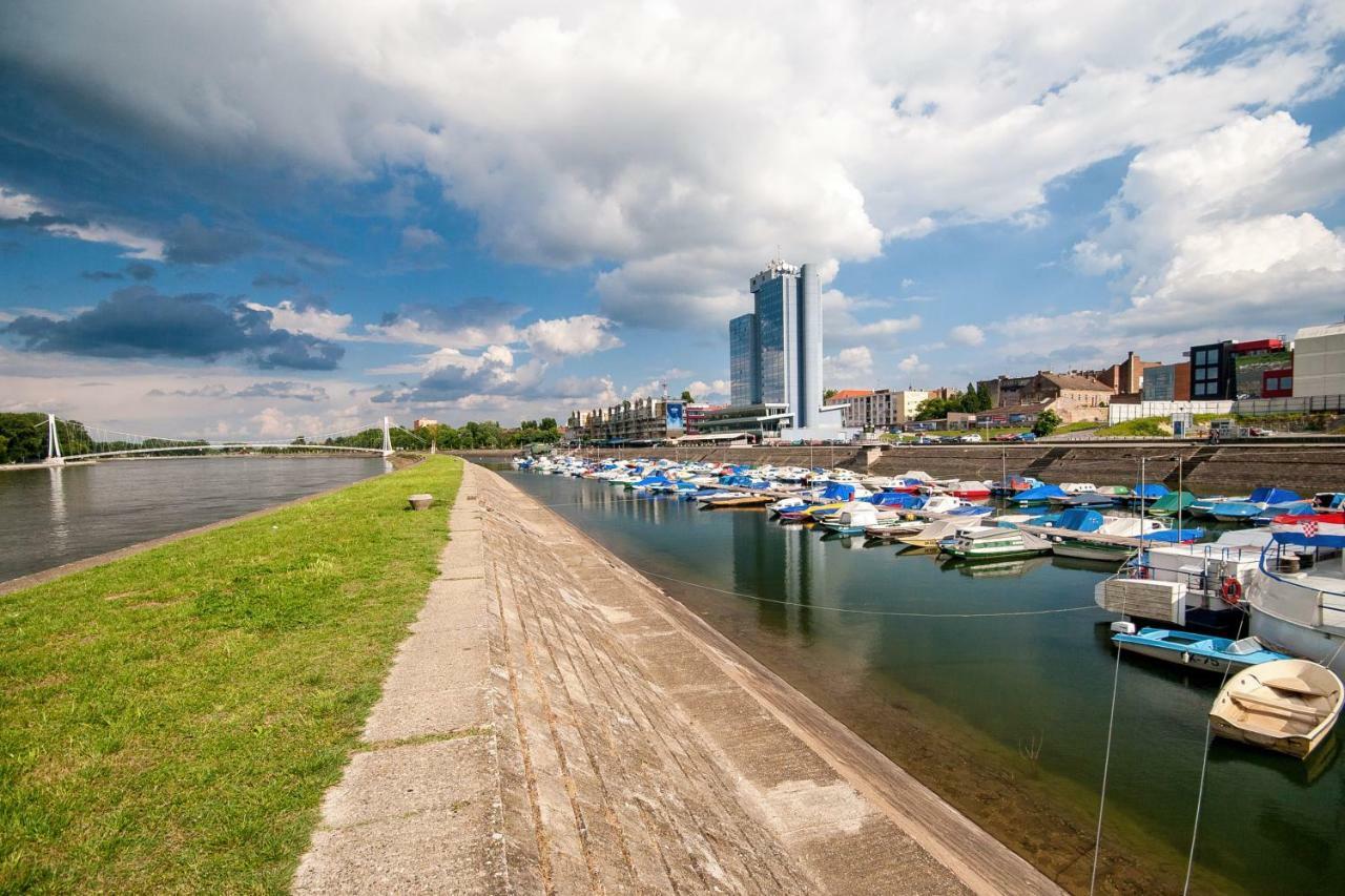 Riverview Apartment Osijek Eksteriør billede