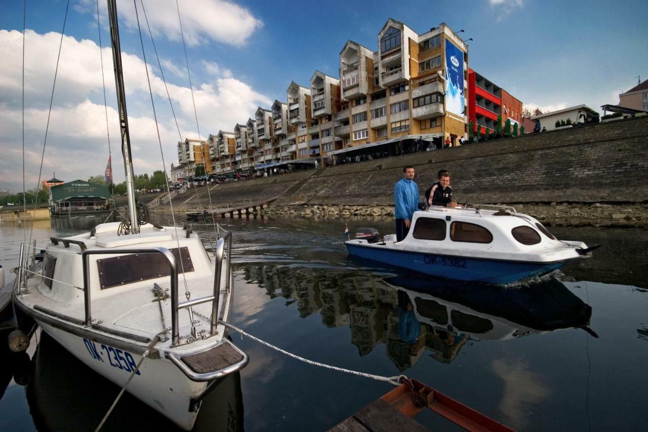 Riverview Apartment Osijek Eksteriør billede